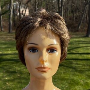 Estetica Petite Valerie Wig Lace Front Synthetic R51LF60 brunette NWT